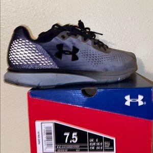 Black and Grey Underarmour sneakers!